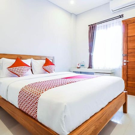Oyo 1200 Kencana Residence Jimbaran Esterno foto