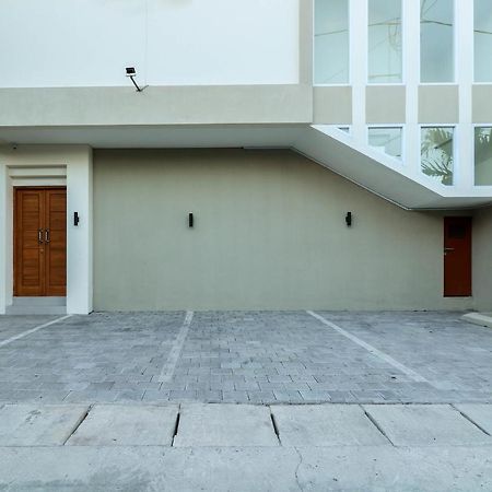 Oyo 1200 Kencana Residence Jimbaran Esterno foto