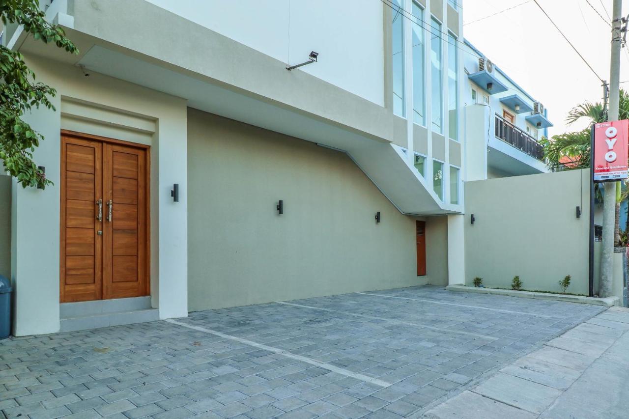 Oyo 1200 Kencana Residence Jimbaran Esterno foto