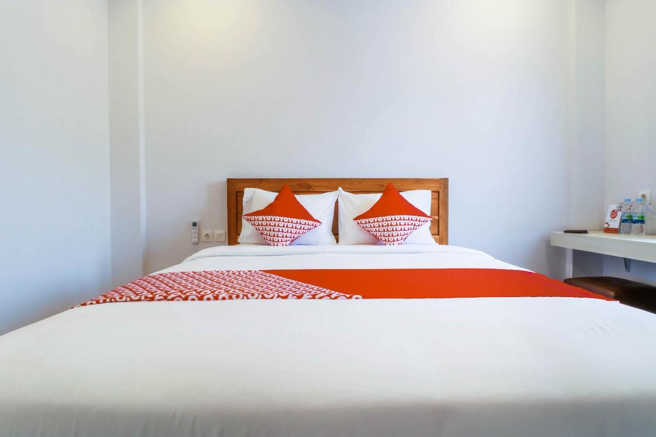 Oyo 1200 Kencana Residence Jimbaran Esterno foto